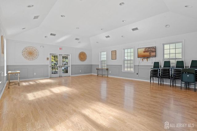 101 Dahlia Circle, South Brunswick, NJ 08810