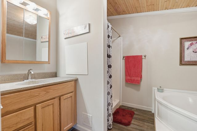 166 Aspen Street NE, Cedar Springs, MI 49319