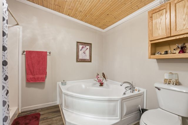 166 Aspen Street NE, Cedar Springs, MI 49319