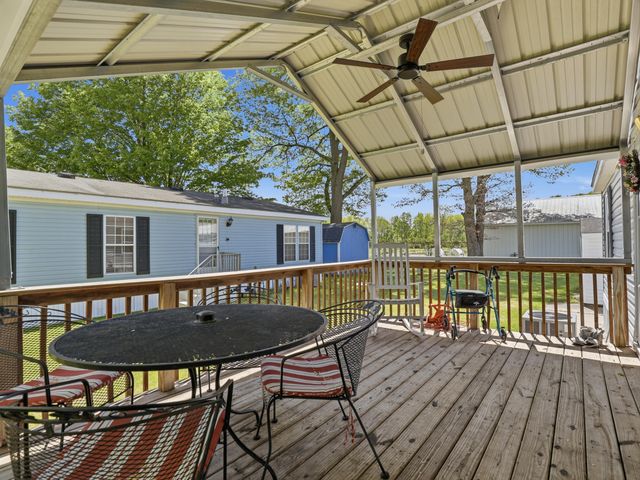 166 Aspen Street NE, Cedar Springs, MI 49319