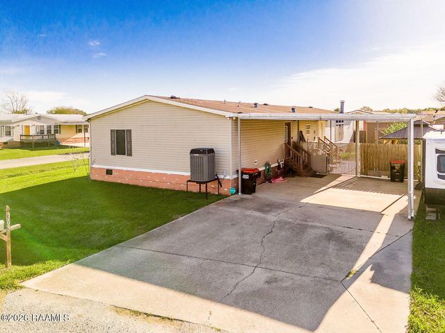 305 Breezy Lane, Youngsville, LA 70592