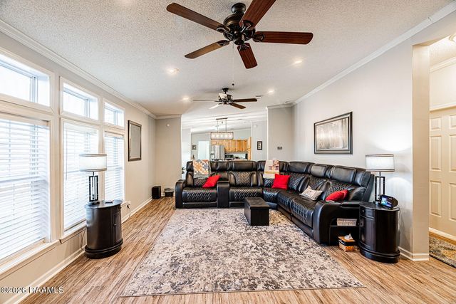 305 Breezy Lane, Youngsville, LA 70592