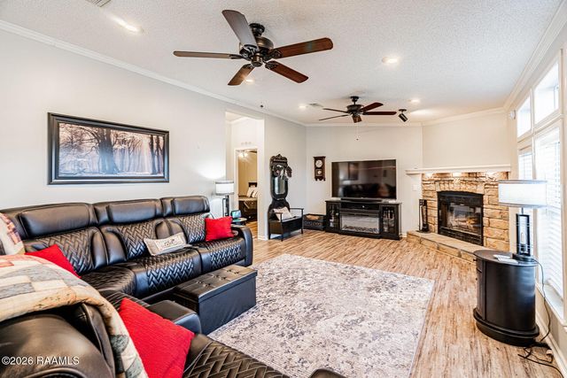 305 Breezy Lane, Youngsville, LA 70592