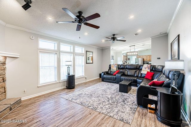 305 Breezy Lane, Youngsville, LA 70592