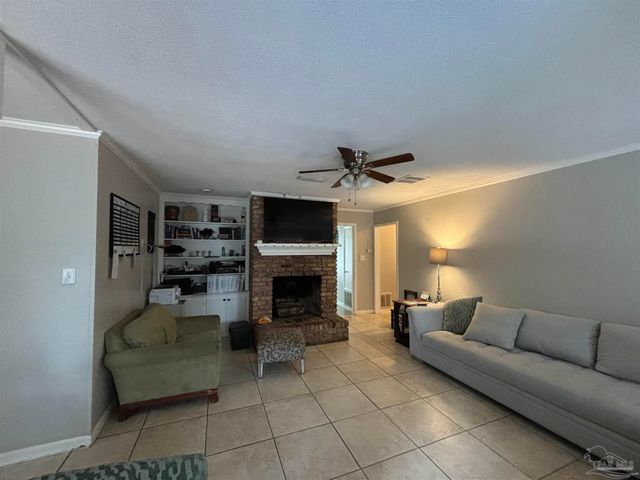 1080 Farmington, Pensacola, FL 32504