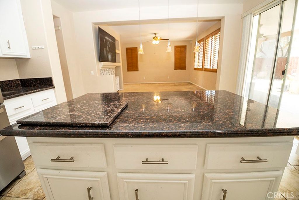 Image 5 of property listing at 15391 Barona Court, Moreno Valley, CA 92555