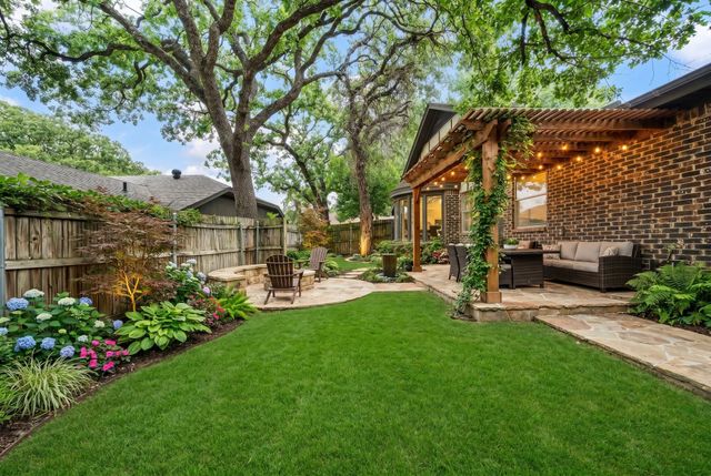 2214 Wilson Drive, Arlington, TX 76011