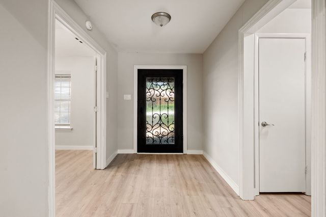 2214 Wilson Drive, Arlington, TX 76011