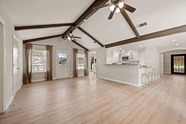 2214 Wilson Drive, Arlington, TX 76011