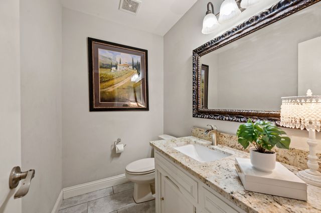 2214 Wilson Drive, Arlington, TX 76011