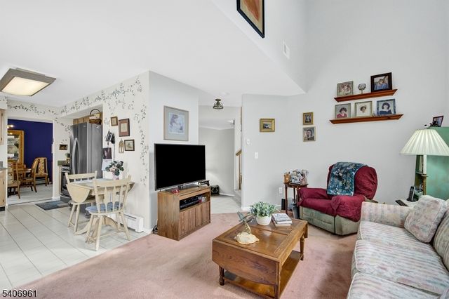 22 Faesch Ct 22, Rockaway Twp., NJ 07866