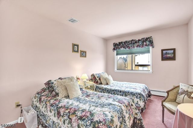 22 Faesch Ct 22, Rockaway Twp., NJ 07866