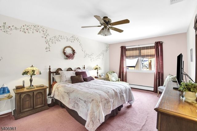 22 Faesch Ct 22, Rockaway Twp., NJ 07866