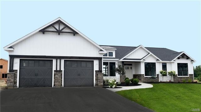 8835 NWR Gaskin Road, Clay, NY 13041