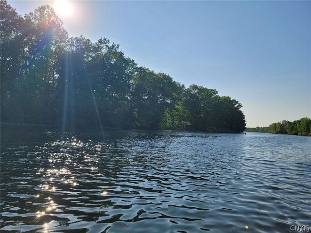8835 NWR Gaskin Road, Clay, NY 13041