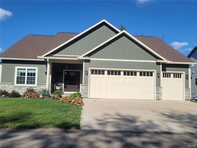8835 NWR Gaskin Road, Clay, NY 13041
