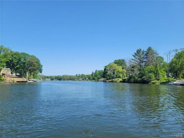 8835 NWR Gaskin Road, Clay, NY 13041
