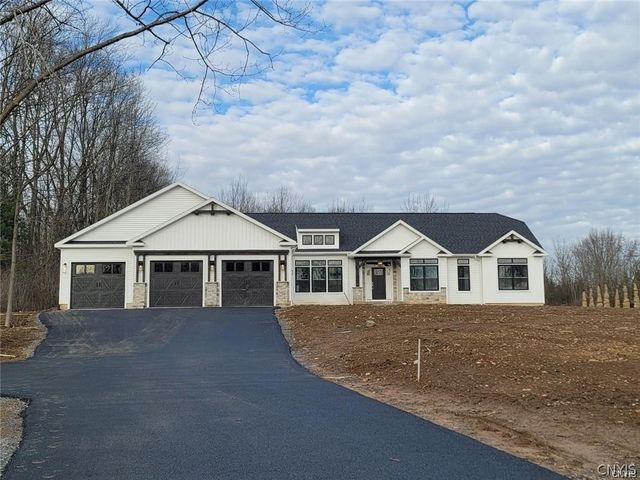 8835 NWR Gaskin Road, Clay, NY 13041