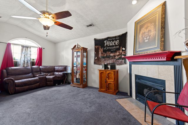 115 Ruffian Trail, Georgetown, KY 40324