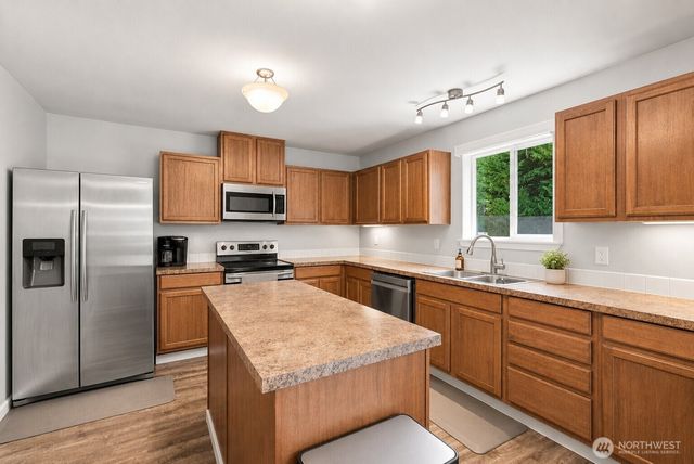 1914 179th Street Ct E, Spanaway, WA 98387