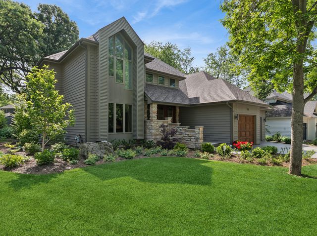 304 Apple River Drive, Naperville, IL 60565