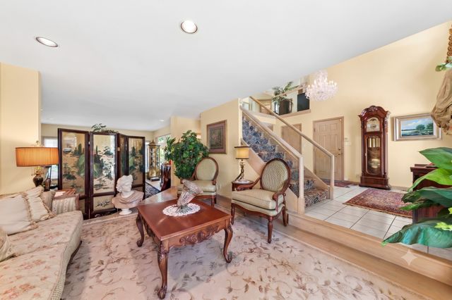 304 Apple River Drive, Naperville, IL 60565