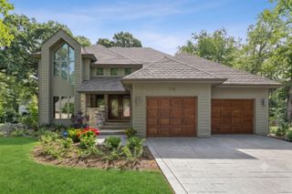 304 Apple River Drive, Naperville, IL 60565
