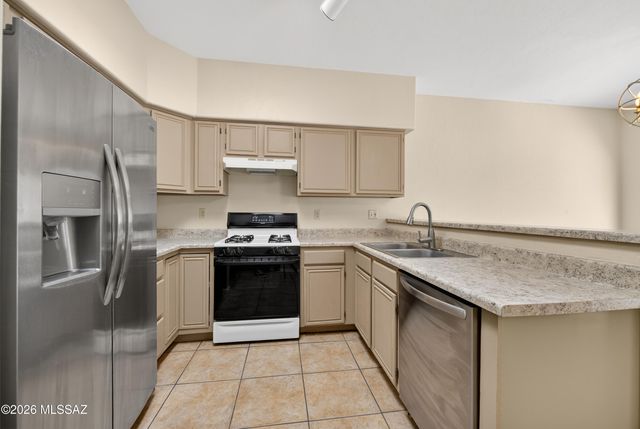 508 E Squirrel Tail Drive, Tucson, AZ 85704