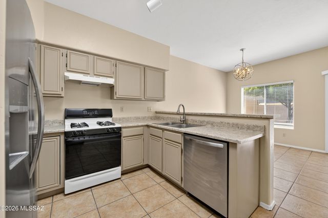 508 E Squirrel Tail Drive, Tucson, AZ 85704