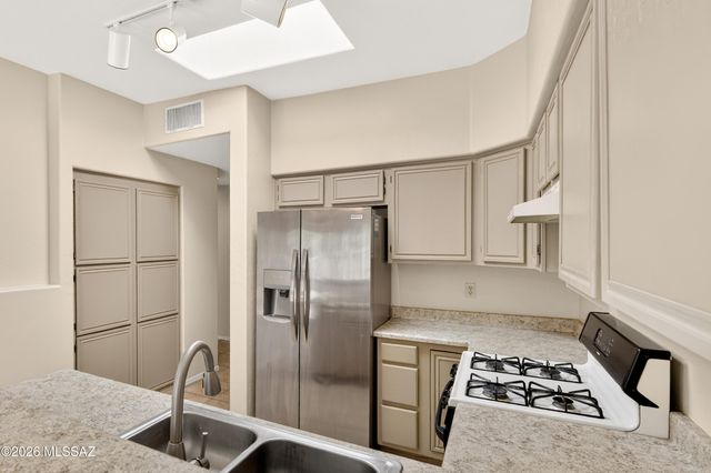 508 E Squirrel Tail Drive, Tucson, AZ 85704