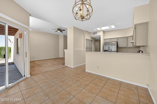 508 E Squirrel Tail Drive, Tucson, AZ 85704