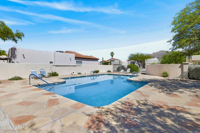 508 E Squirrel Tail Drive, Tucson, AZ 85704