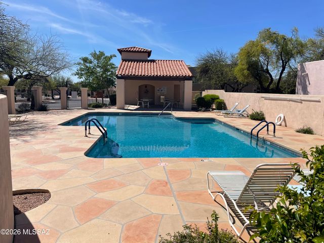 508 E Squirrel Tail Drive, Tucson, AZ 85704