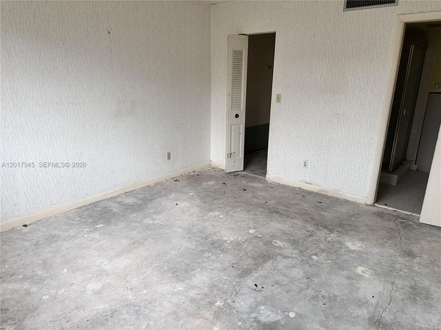 6001 NW 61st Ave 111, Tamarac, FL 33319