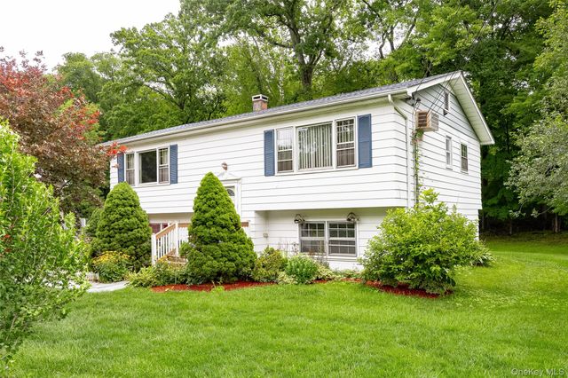 28 Robert Lane, Wappingers Falls, NY 12590