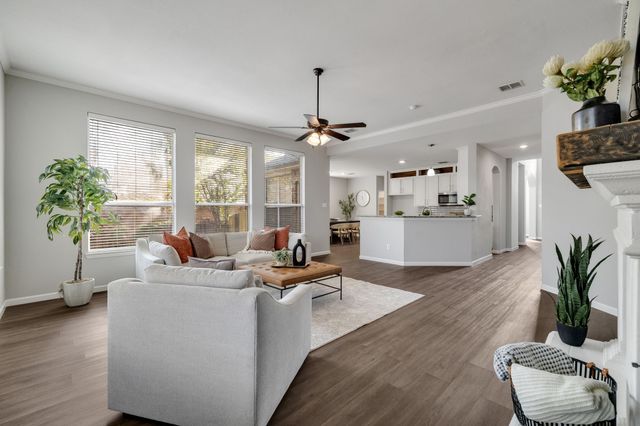 2001 Fair Oaks Circle, Corinth, TX 76210