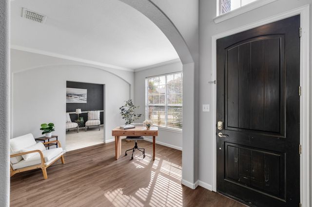 2001 Fair Oaks Circle, Corinth, TX 76210