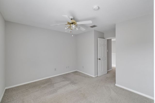 2001 Fair Oaks Circle, Corinth, TX 76210