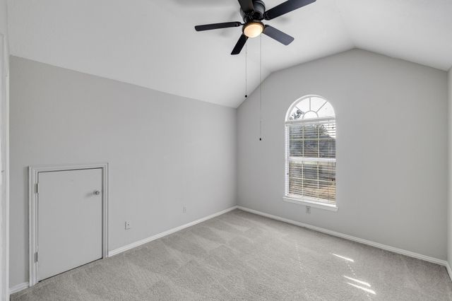 2001 Fair Oaks Circle, Corinth, TX 76210