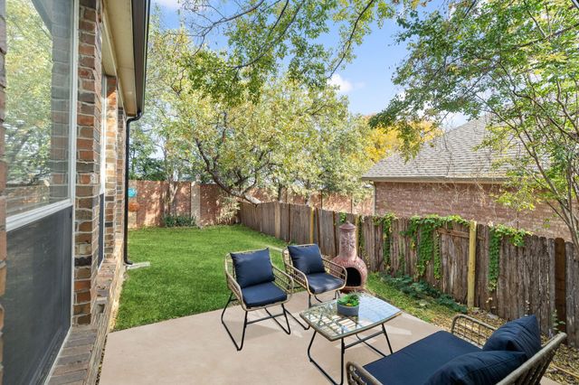 2001 Fair Oaks Circle, Corinth, TX 76210