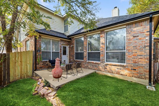 2001 Fair Oaks Circle, Corinth, TX 76210