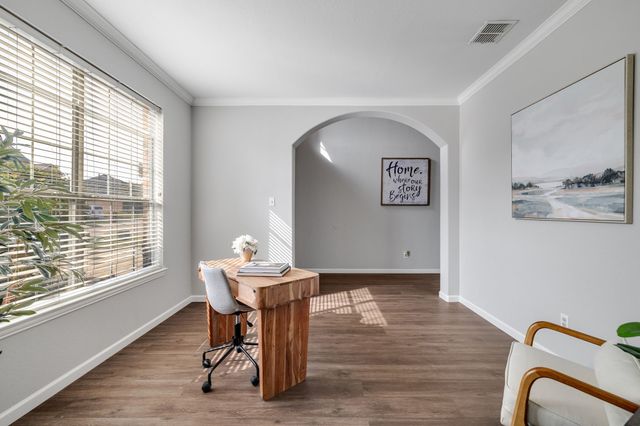 2001 Fair Oaks Circle, Corinth, TX 76210