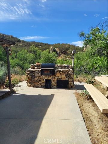 8 Dove Drive, Aguanga, CA 92536