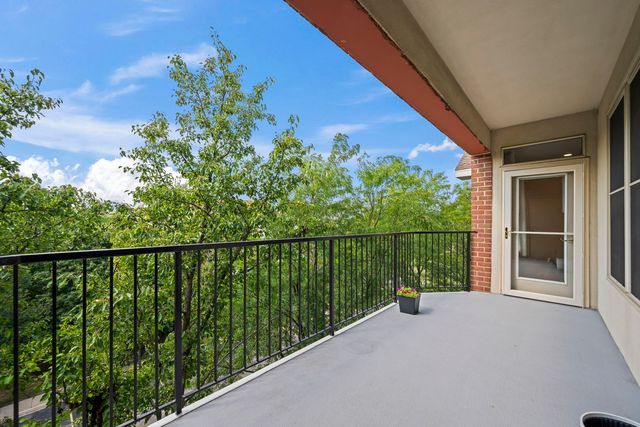 3115 Town Square Drive 408, Rolling Meadows, IL 60008