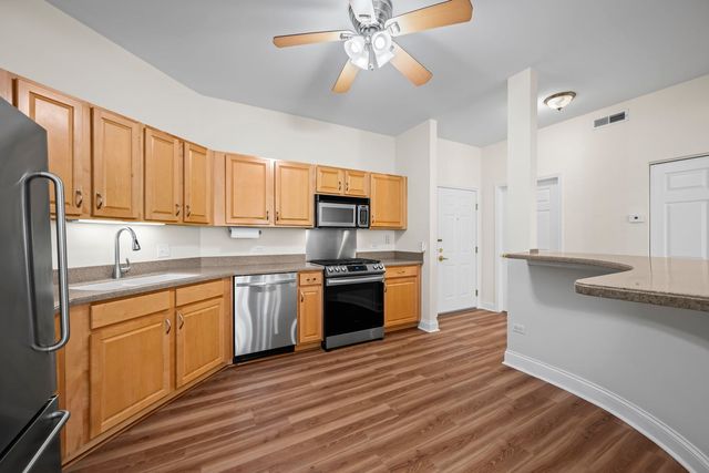 3115 Town Square Drive 408, Rolling Meadows, IL 60008