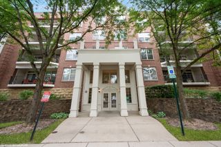 3115 Town Square Drive 408, Rolling Meadows, IL 60008