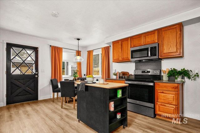 1311 N 8th St, Boise, ID 83702