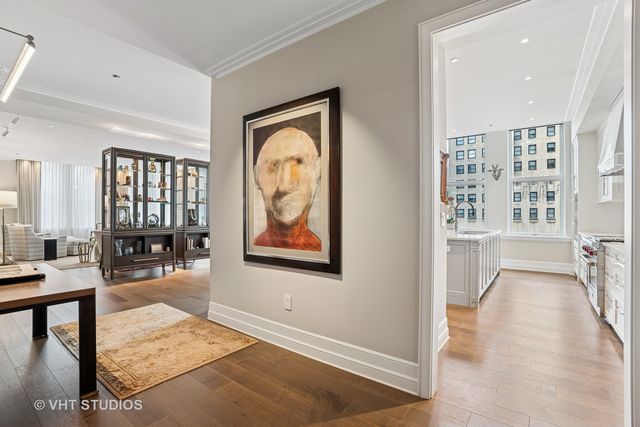 435 N Michigan Avenue 1203, Chicago, IL 60611