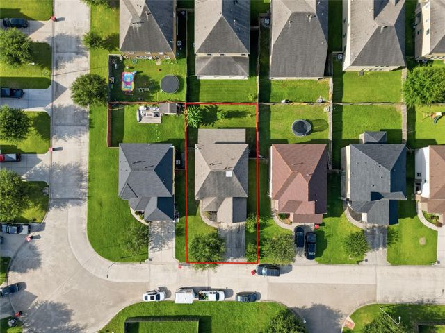 12530 Greencanyon Dr, Houston, TX 77044