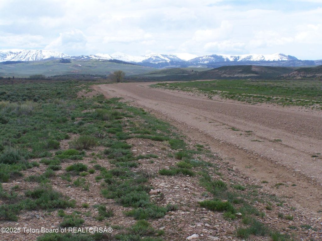 139 N PINEY LAKE 23-159, Big Piney, WY 83113 photo 9